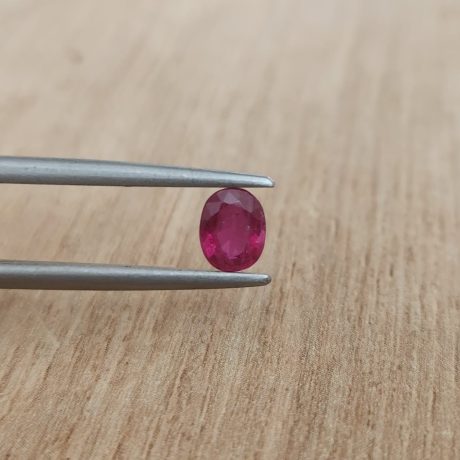 0.70 קראט רובי אודם טבעי לא מחומם דם יונה צבע מהמם