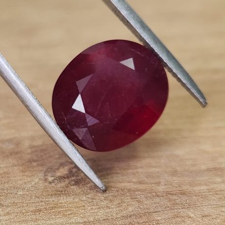 10.92 קראט רובי אמיתי גלס מטופל אדום מהמם בליטוש אובל