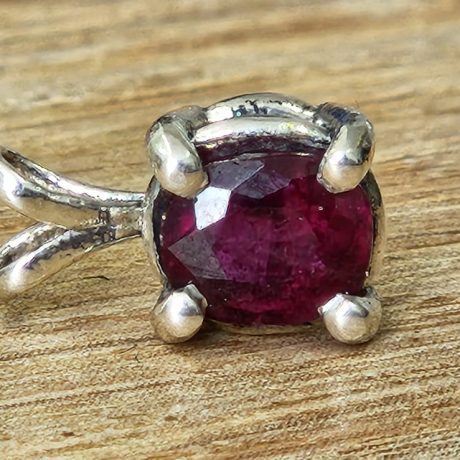 תליון רובי טבעי אמיתי משובץ בכסף 925 לפריון שמירה והגנה