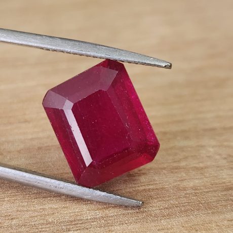 6.27 קראט רובי אמיתי מטופל נקיון גלס צבע אדום ליטוש אמרלד