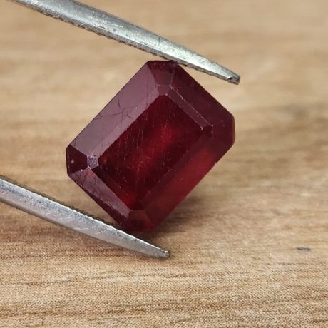 6.52 קראט רובי אמיתי מטופל גלס צבע מהמם דם יונה אדום ליטוש אמרלד