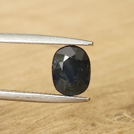 1.90 קראט ספיר כחול שחור אלגנטי אמיתי לשיבוץ